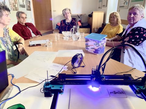 Laserové gravírování v komunitku