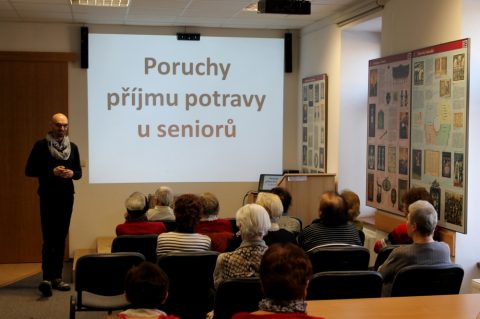 Poruchy příjmu potravy u seniorů