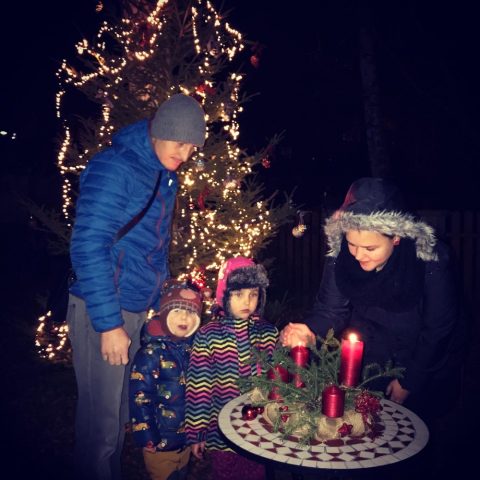 Druhá adventní svíce zapálena